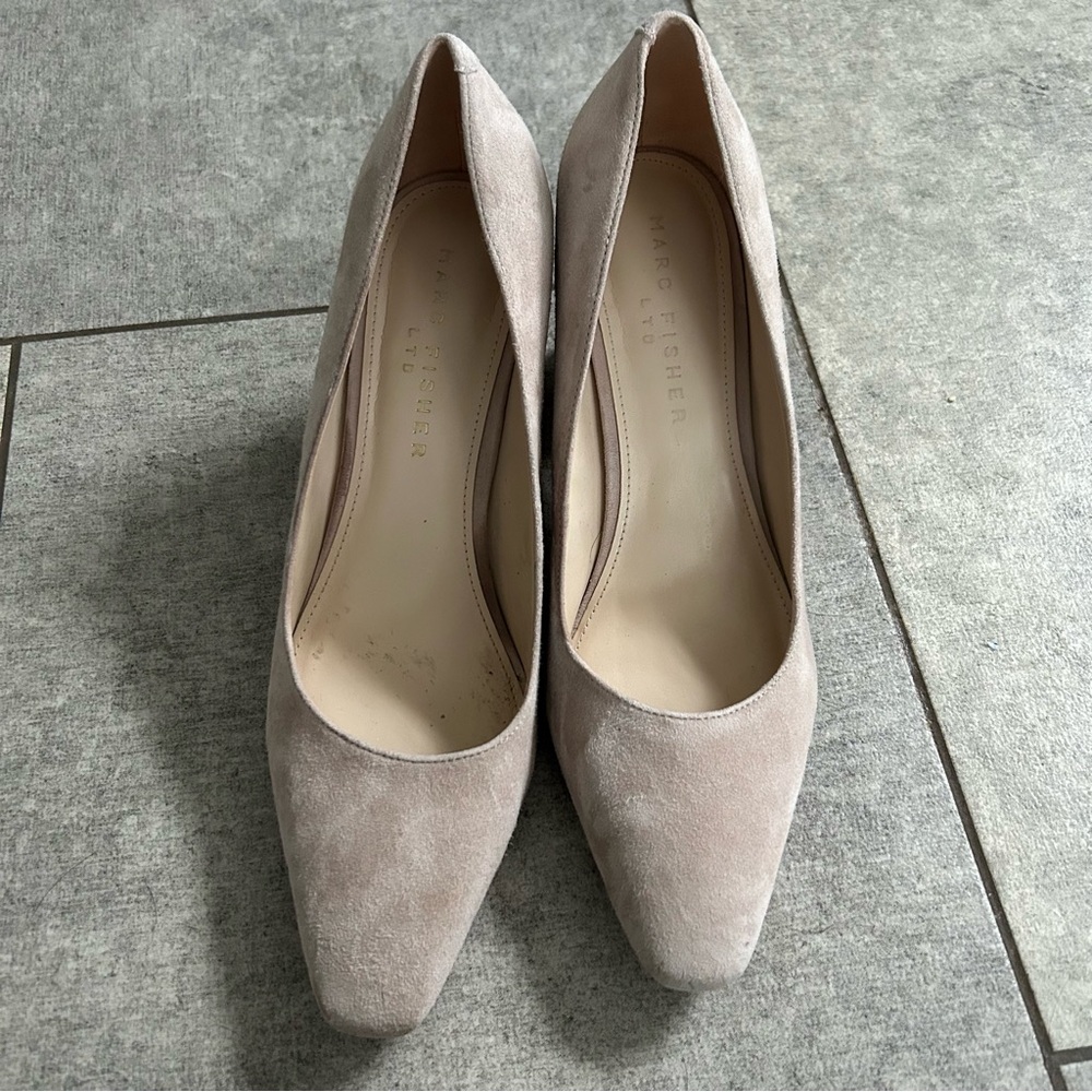 Marc Fisher LTD Zala suede block heel pump 8.5 - Picture 2 of 6